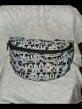 Buckle-Down Disney Mickey Fanny Pack